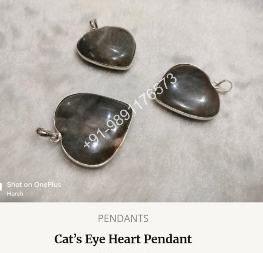 CATS EYE OVAL HEART PENDANT